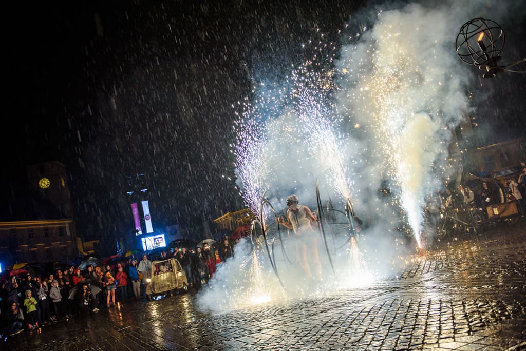 foto - șase mari artiști au primit stele pe aleea celebrităților la sibiu. printre ei și marcel iureș