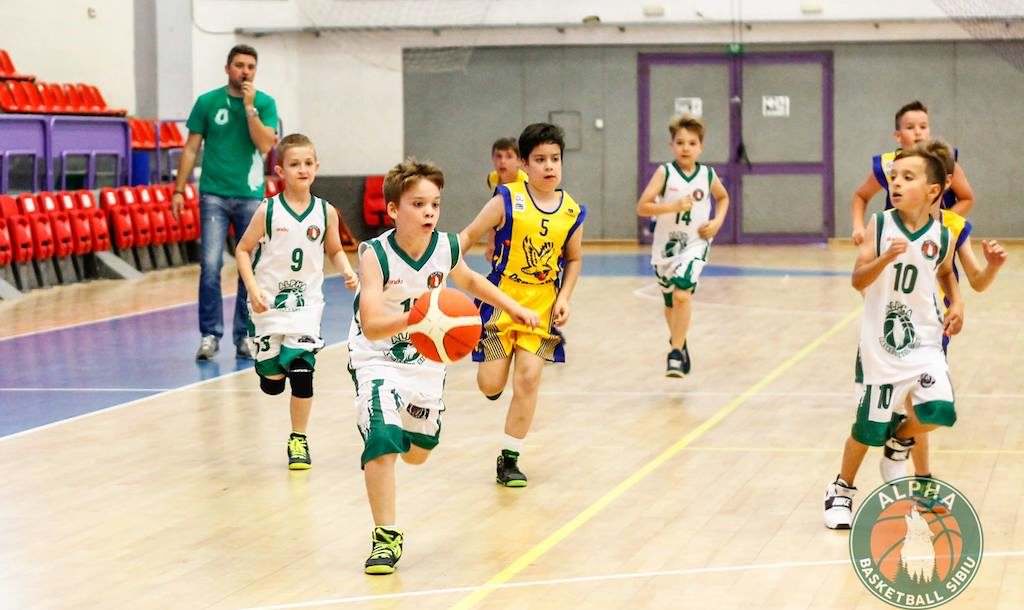 alpha basketball sibiu participă la campionatul național de baby baschet cu două grupe u10