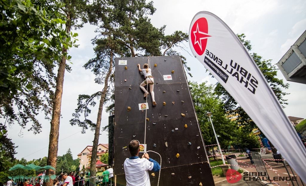 sibiu challenge 2017 – douăzeci de zone sportive și mii de oameni provocaţi la mişcare în parcul sub arini