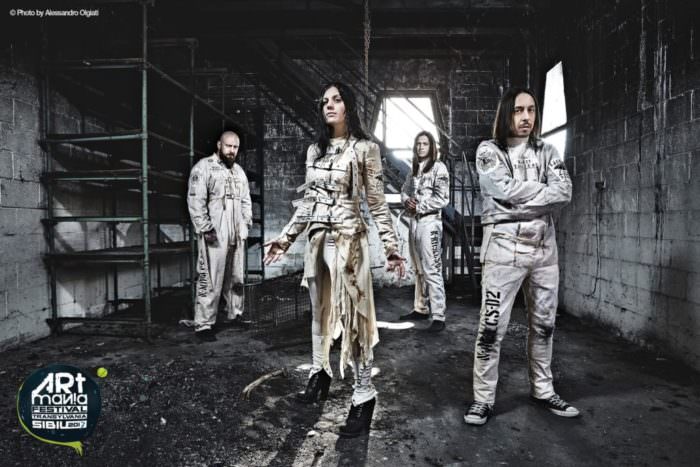 italienii de la lacuna coil promit un show incendiar în piața mare la artmania - vin cu poftă de sibiu!