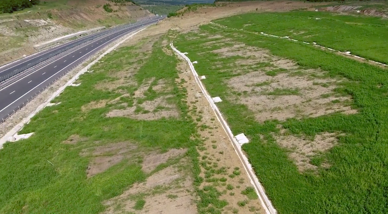 video – foto dealul bucium alunecă din ce în ce mai mult spre autostrada sibiu – orăștie