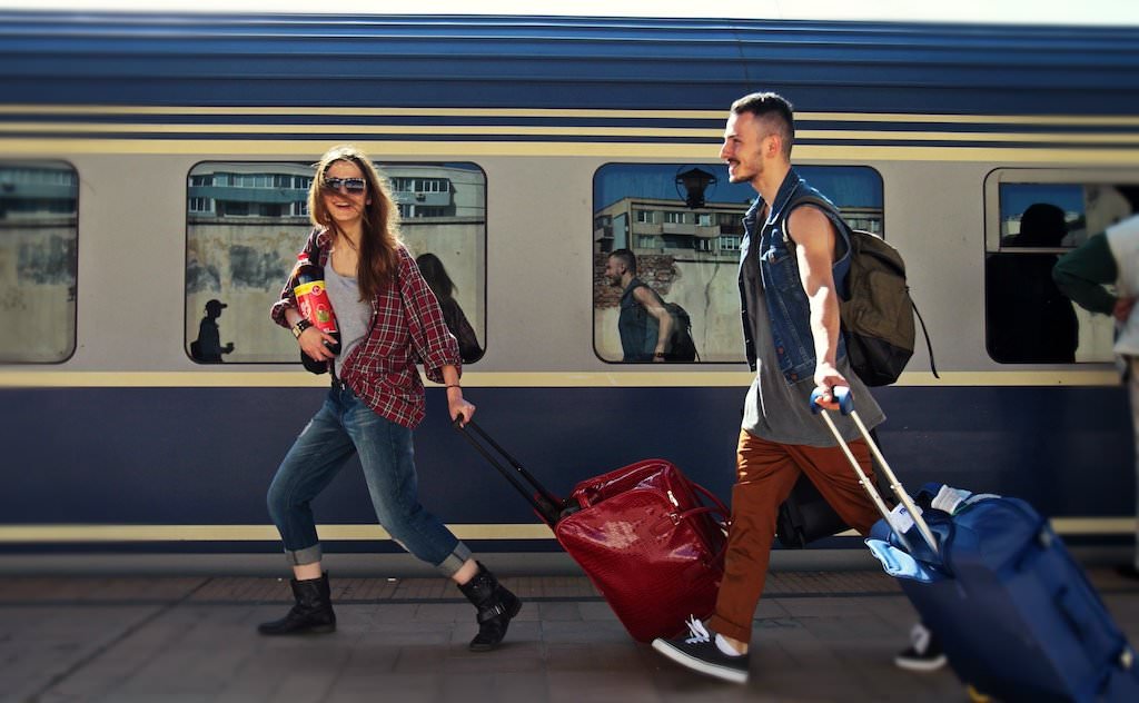 trenurile tineretului către litoral, au intrat în circulație. unul pleacă din sibiu