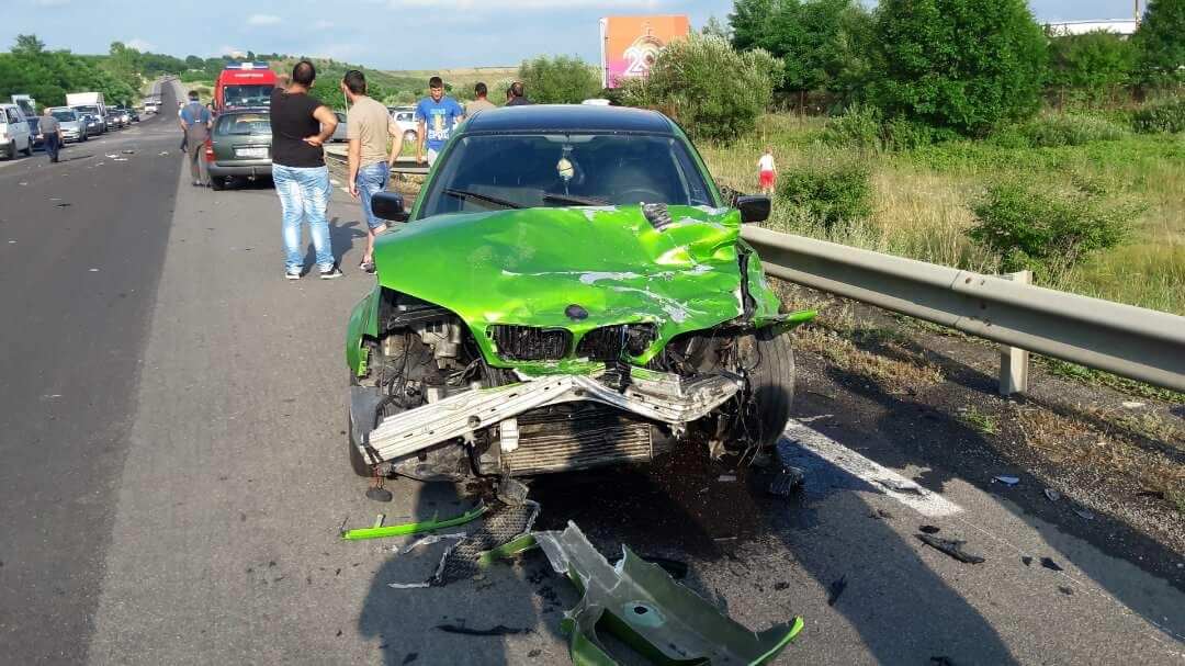 foto – accident pe dn1 în pantă la cristian. cel puțin o persoană este rănită