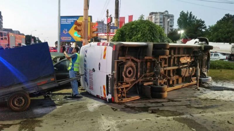 accident teribil în constanța. 14 persoane au ajuns la spital