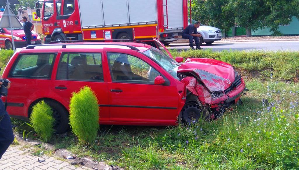 update foto - o mașină a într-o casă la miercurea sibiului. intrase pe interzis