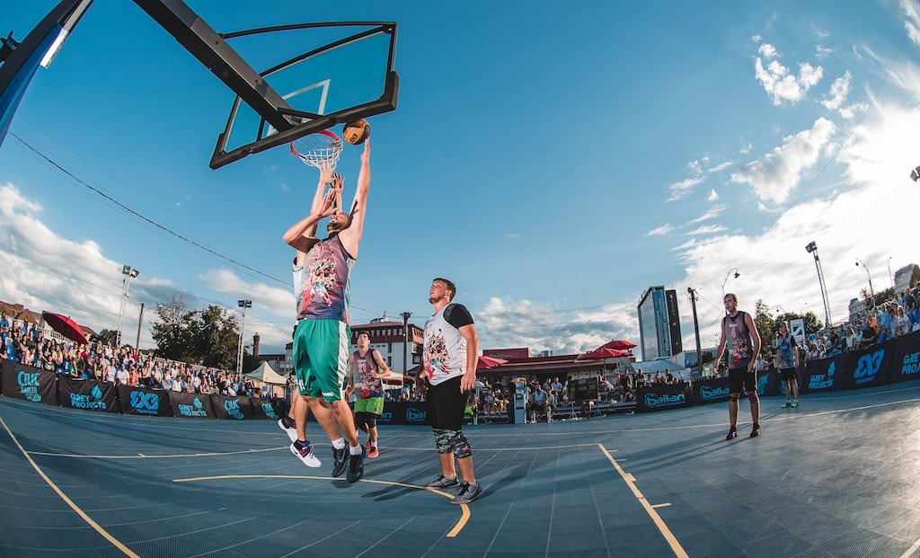 primele patru clasate de la sibiu streetball s-au calificat in grupa de "challenger"