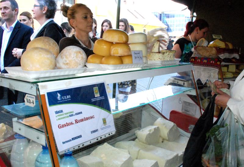 încă un festival gastronomic în piața mică. e gustos.românesc!