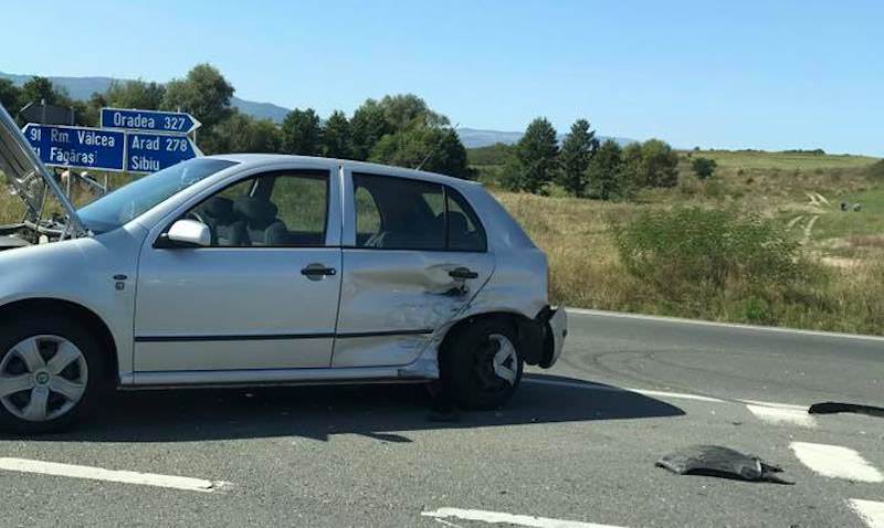 foto – două handbaliste de la măgura cisnădie rănite într-un accident pe dn1 la extaz