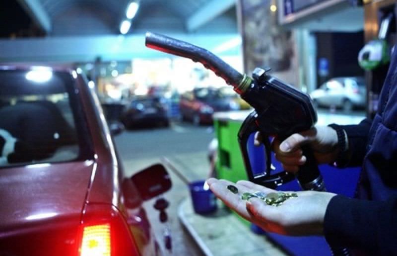 anchetă: de ce s-au scumpit atât de mult carburanții auto