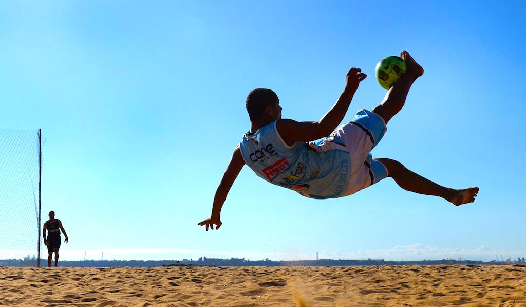 S-a dat startul înscrierilor la prima ediţie Beach Football Challenge din Sibiu