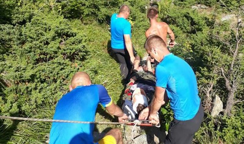 femeie rănită în zona chiliei lui arsenie boca, adusă cu elicopterul la spital la sibiu