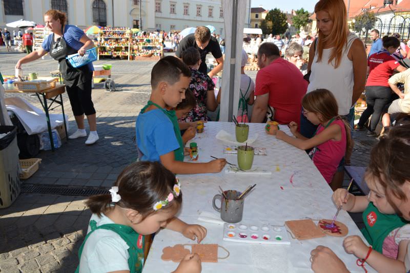 începe târgul olarilor în piața mare. peste 200 de meșteri vin în centrul sibiului