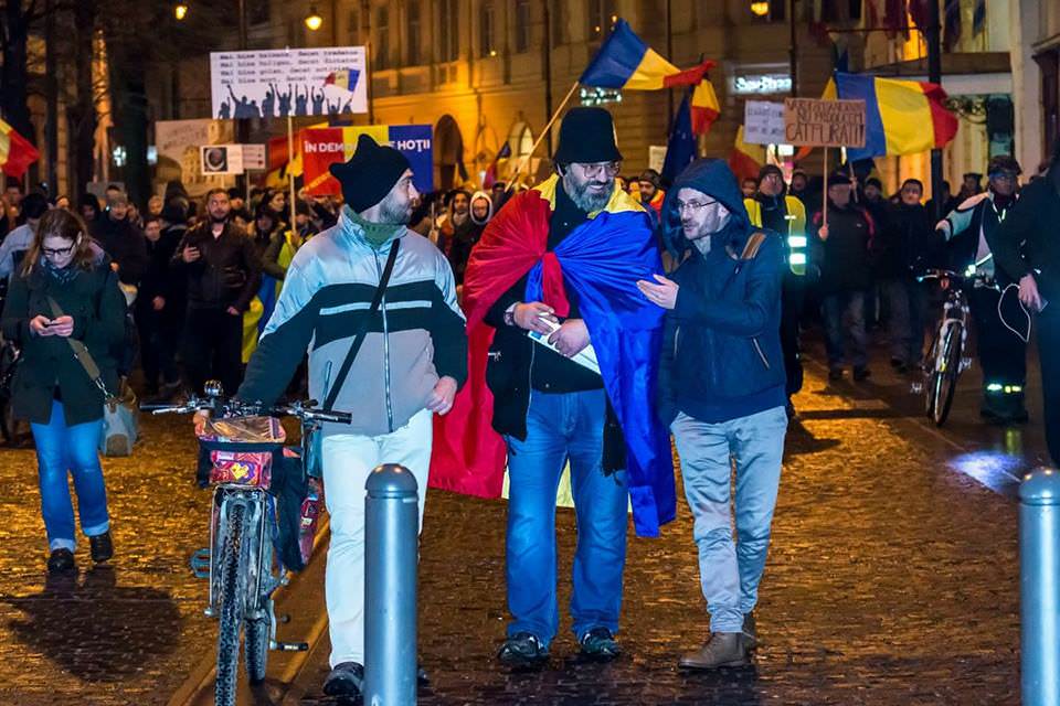 ''sufletul'' protestelor - povestea de viață a lui doru apostol, organizatorul tuturor marșurilor din sibiu