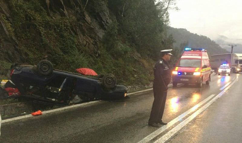 foto accident grav pe valea oltului. trafic îngreunat între sibiu și vâlcea