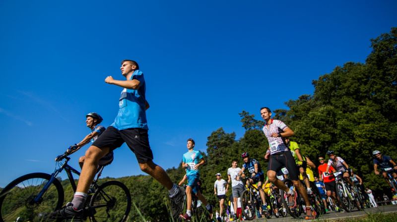 se dă start la duathlon challenge 2017. sunt sute de alergători înscriși