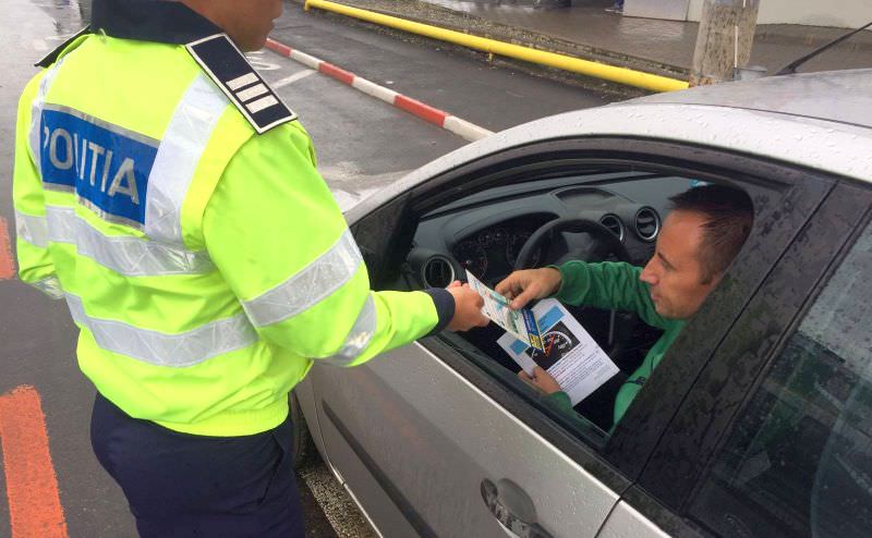 FOTO - Zeci de permise reținute de polițiștii sibieni în ultimele zile. S-au dat și peste 800 de amenzi