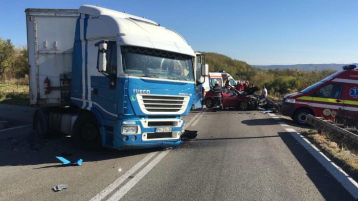 update foto accident teribil pe dn7 între râmnicu vâlcea și pitești. trafic blocat timp de o oră