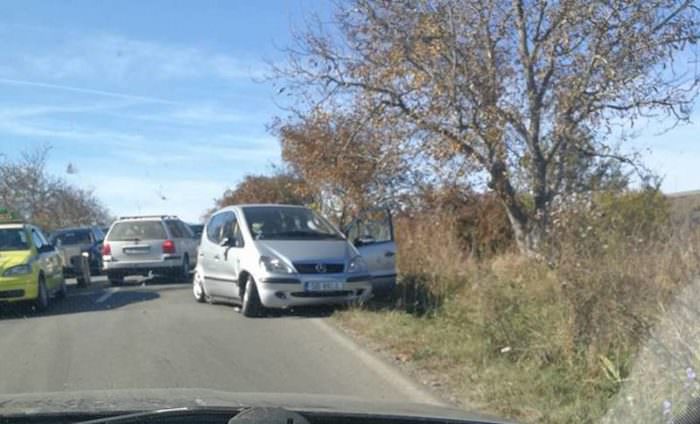 foto - accident în dealul dăii. un autobuz transmixt implicat