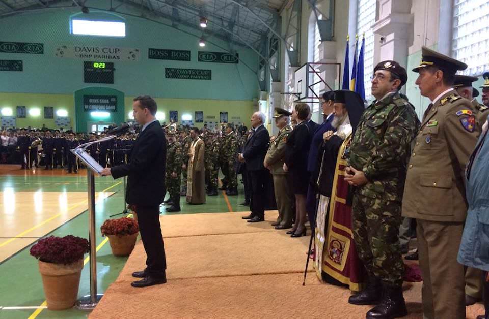 video foto - emoții mari pentru bobocii de la academia forțelor terestre. au depus jurământul față de țară