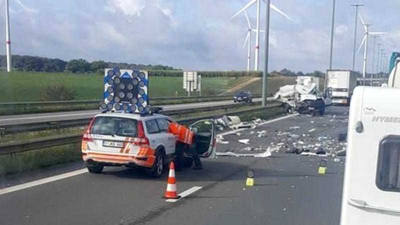 foto – accident grav în belgia. opt români au fost răniți