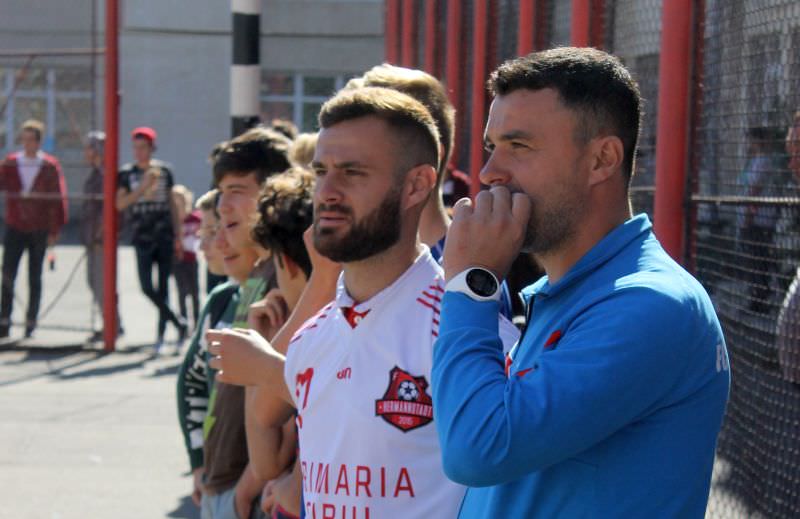 FOTO - FC Hermannstadt în vizită la Liceul Teoretic „Onisifor Ghibu”. Au jucat și un amical cu liceenii