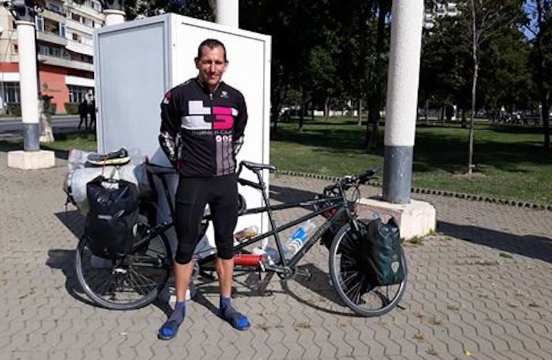 foto – au pedalat 1.400 de kilometri de la nurnberg la sibiu. din dragoste pentru transilvania