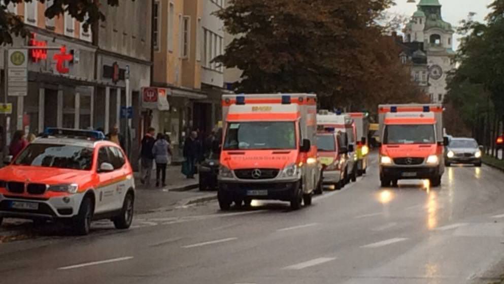 video foto: alertă în munchen - cinci persoane înjunghiate de un bărbat