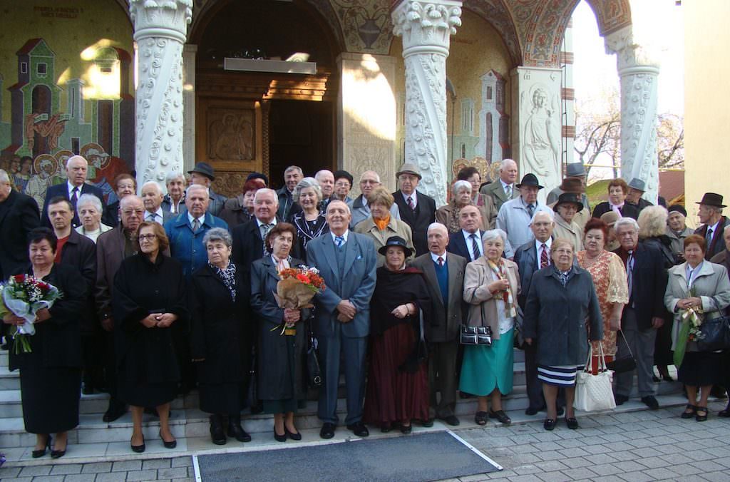 FOTO - Douăzeci și cinci de cupluri din Sibiu au sărbătorit Nunta de Aur