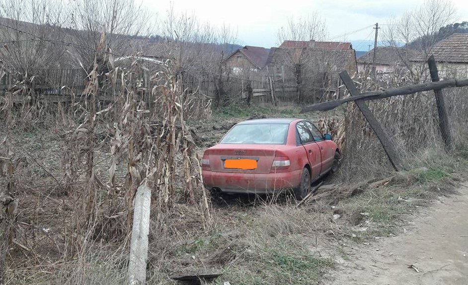 foto - urmărire ca în filme la roșia terminată cu un accident. șoferul fugar nu avea permis