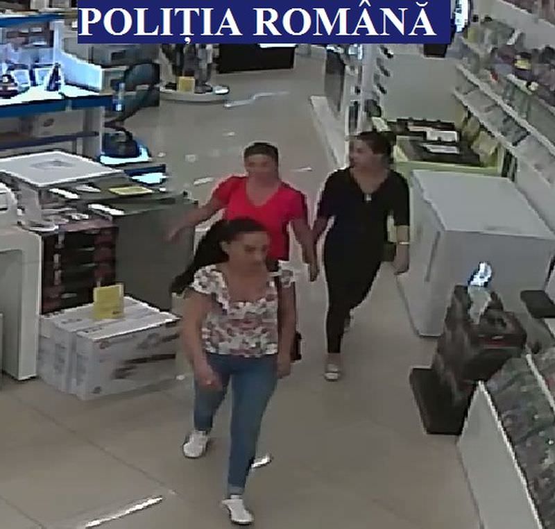 video foto se caută aceste trei hoațe. sunați la poliție dacă le-ați văzut