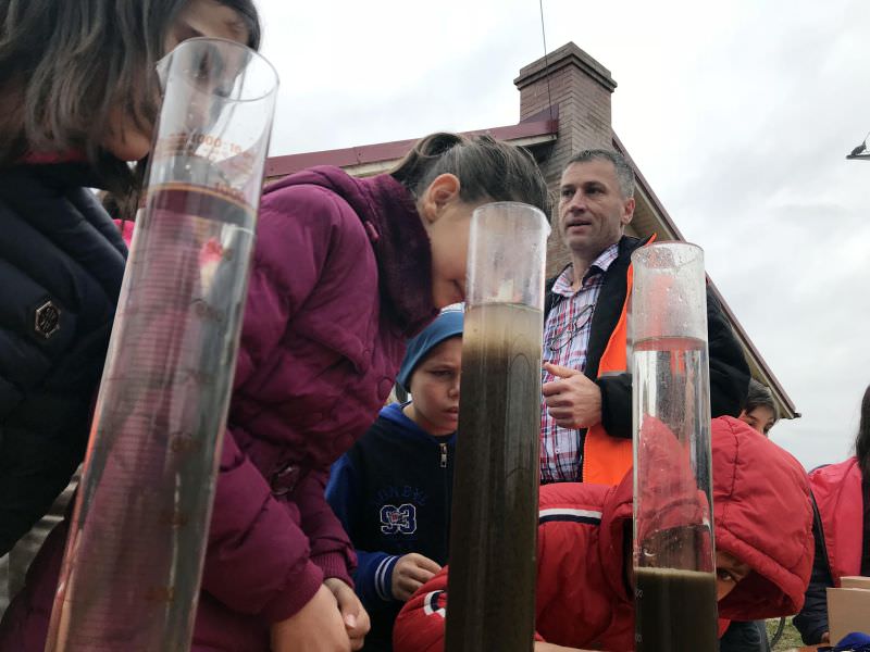 foto elevii din mârșa și avrig au învățat despre epurarea apei uzate