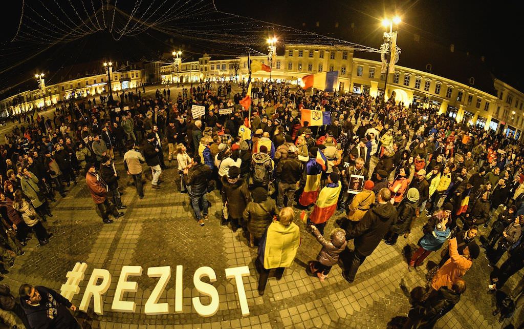 protest #rezist sâmbătă după amiază la sibiu