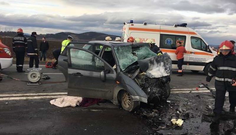 video foto - accident grav în județul brașov. patru morți printre care și un copil