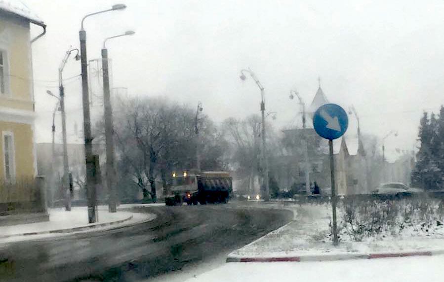 FOTO - Deszăpezire cu 14 utilaje pe străzile din Municipiul Sibiu