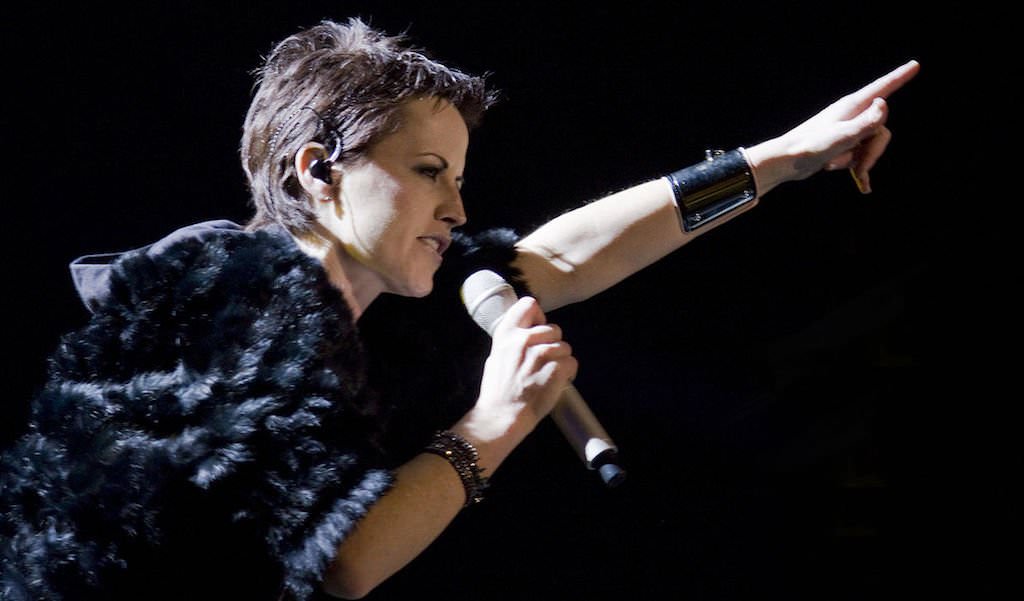 a murit solista trupei the cranberries. dolores o'riordan era la londra