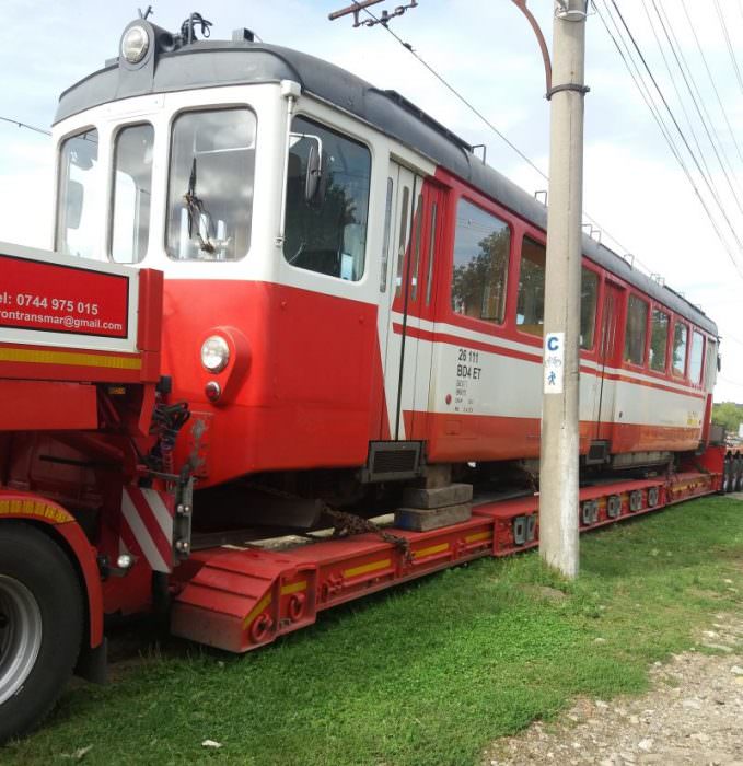 foto - tramvaiul reia circulația între sibiu și rășinari. a fost adus unul din austria