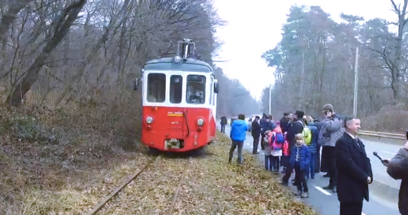 foto video - tramvaiul circulă din nou între sibiu și rășinari. prima cursă, cu peripeții