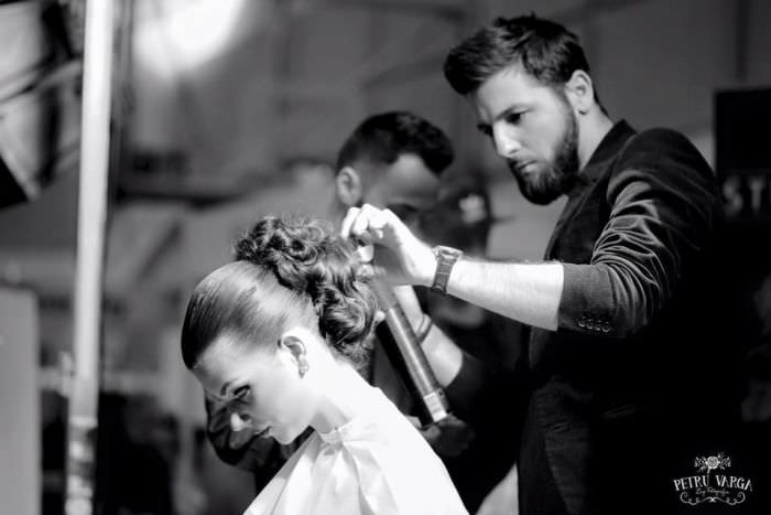 hairstylistul sibian din salonul căruia pleci cu zâmbetul pe buze - la mod hairdressers totul este pasiune