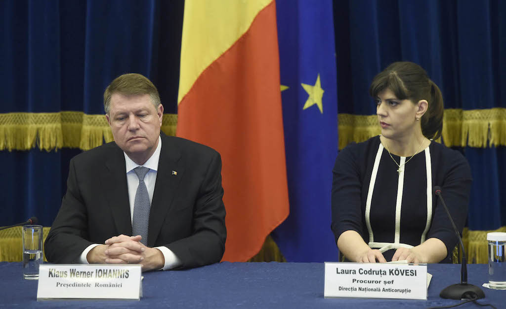 alertă - klaus iohannis a semnat decretul de revocare a lui kovesi din fruntea dna