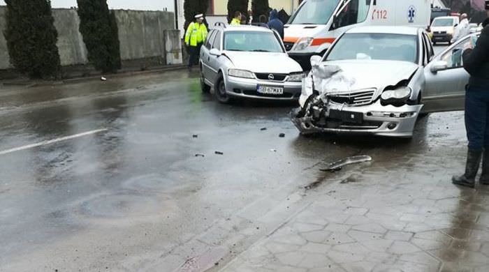 update foto – accident în șelimbăr. două persoane rănite