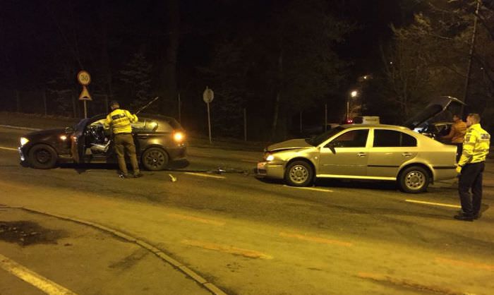 FOTO Accident pe strada Ludoș. O șoferiță a întors neregulamentar