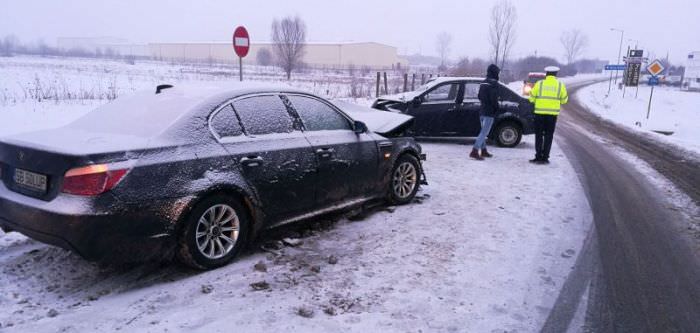 foto accident la șura mică. un șofer de 60 de ani rănit