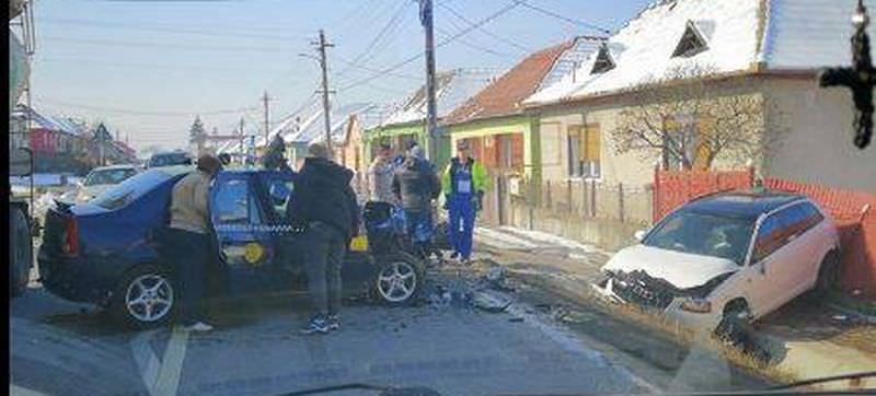 foto accident pe dn14. șoferul a adormit la volan