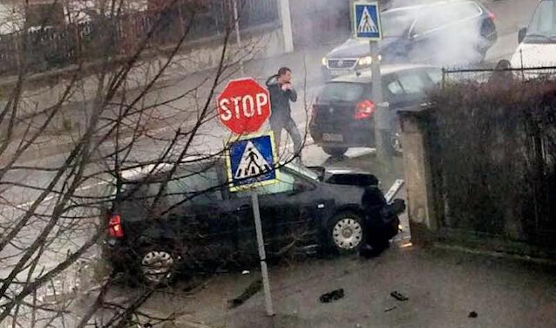 update foto - accident cu trei mașini pe negoiu. o tânără rănită