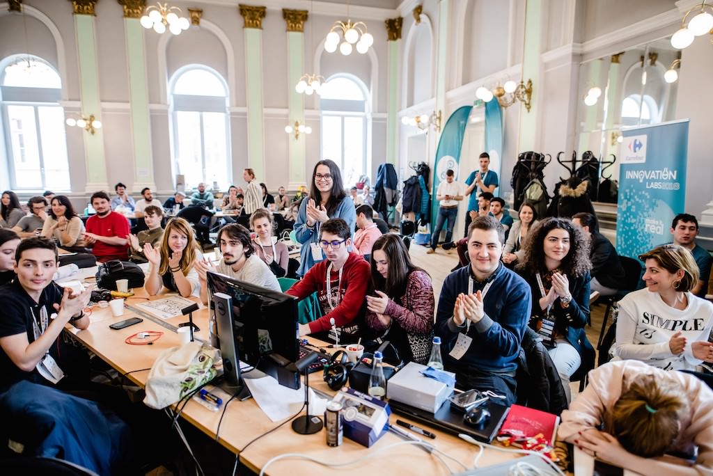 foto innovation labs 2018 a anunțat echipele calificate în urma hackathonului din sibiu