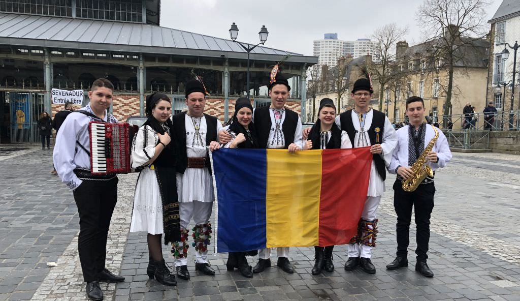 foto tradițiile și obiceiurile din rîu sadului, promovate la un festival în franța