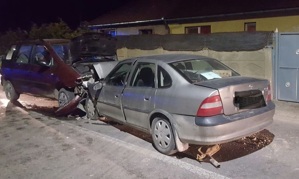 foto - accident grav între orlat și gura râului. patru persoane sunt rănite