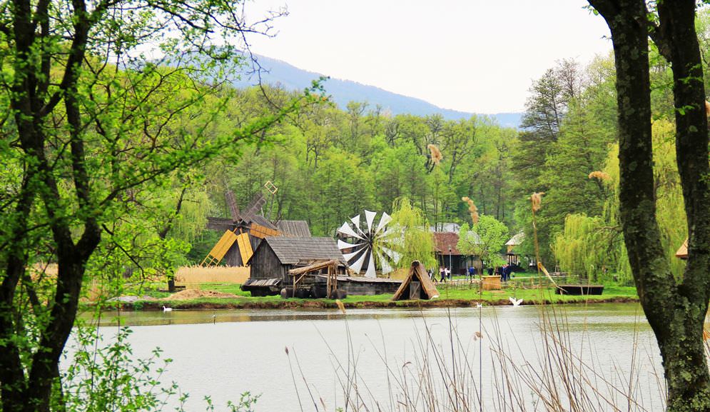 Muzeul în Aer Liber din Dumbrava Sibiului deschide sezonul estival cu vacanța de 1 mai