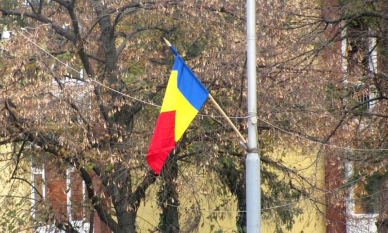 primăria sibiu ”colorează” orașul. cumpără 3.000 de steaguri tricolore