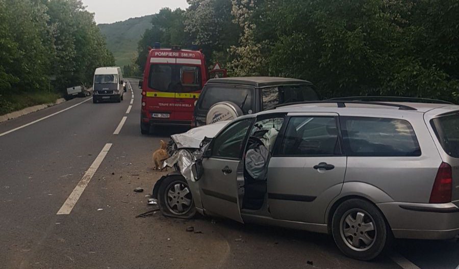 update foto accident pe dn14 la șura mare. două persoane rănite